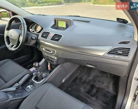 Серый Рено Меган, объемом двигателя 1.6 л и пробегом 195 тыс. км за 7850 $, фото 87 на Automoto.ua