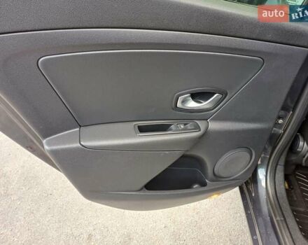 Серый Рено Меган, объемом двигателя 1.5 л и пробегом 273 тыс. км за 7750 $, фото 33 на Automoto.ua