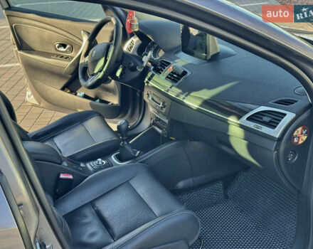 Серый Рено Меган, объемом двигателя 2 л и пробегом 245 тыс. км за 7900 $, фото 15 на Automoto.ua