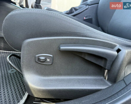 Серый Рено Меган, объемом двигателя 1.46 л и пробегом 180 тыс. км за 6750 $, фото 35 на Automoto.ua