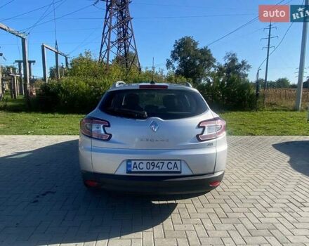 Рено Меган 2010 в Луцке на Automoto.ua Серый Рено Меган, объемом двигателя 1.46 л и пробегом 254 тыс. км за 7000 $, фото 5 на Automoto.ua