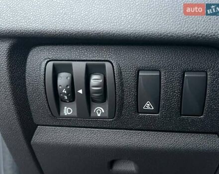 Серый Рено Меган, объемом двигателя 1.5 л и пробегом 269 тыс. км за 6000 $, фото 36 на Automoto.ua