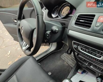 Серый Рено Меган, объемом двигателя 1.4 л и пробегом 250 тыс. км за 7500 $, фото 176 на Automoto.ua