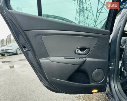 Серый Рено Меган, объемом двигателя 1.87 л и пробегом 228 тыс. км за 8500 $, фото 17 на Automoto.ua