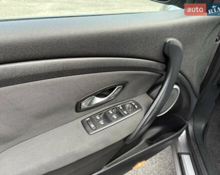 Сірий Рено Меган, об'ємом двигуна 2 л та пробігом 213 тис. км за 8100 $, фото 16 на Automoto.ua