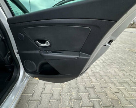 Серый Рено Меган, объемом двигателя 1.9 л и пробегом 143 тыс. км за 8450 $, фото 14 на Automoto.ua