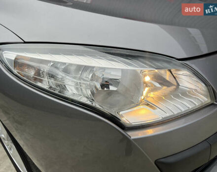 Серый Рено Меган, объемом двигателя 1.6 л и пробегом 182 тыс. км за 7800 $, фото 12 на Automoto.ua