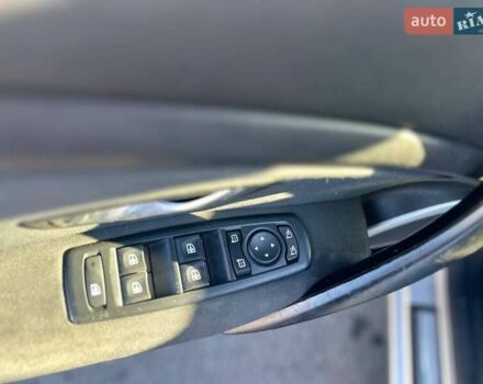 Серый Рено Меган, объемом двигателя 2 л и пробегом 242 тыс. км за 6100 $, фото 2 на Automoto.ua