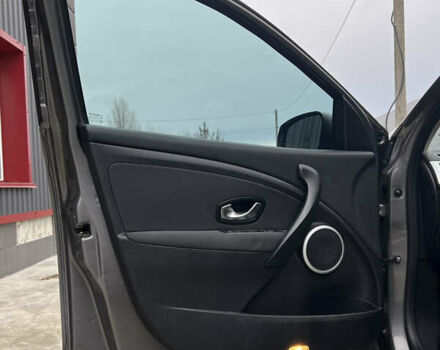 Серый Рено Меган, объемом двигателя 1.6 л и пробегом 182 тыс. км за 7800 $, фото 51 на Automoto.ua