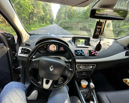 Сірий Рено Меган, об'ємом двигуна 1.46 л та пробігом 250 тис. км за 6800 $, фото 7 на Automoto.ua