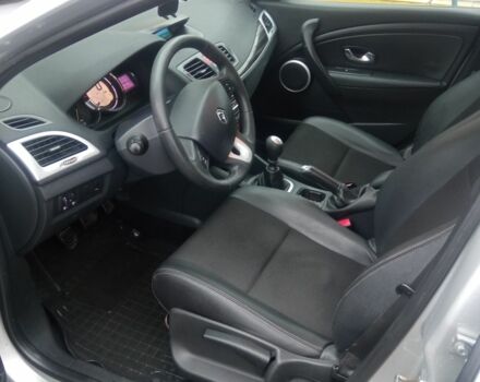 Серый Рено Меган, объемом двигателя 1.5 л и пробегом 260 тыс. км за 6600 $, фото 5 на Automoto.ua