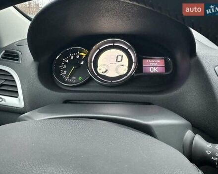 Серый Рено Меган, объемом двигателя 1.6 л и пробегом 134 тыс. км за 6999 $, фото 16 на Automoto.ua