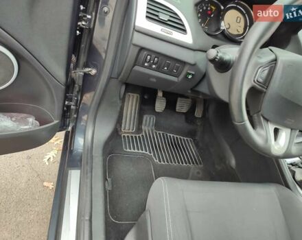 Серый Рено Меган, объемом двигателя 1.4 л и пробегом 250 тыс. км за 7500 $, фото 185 на Automoto.ua