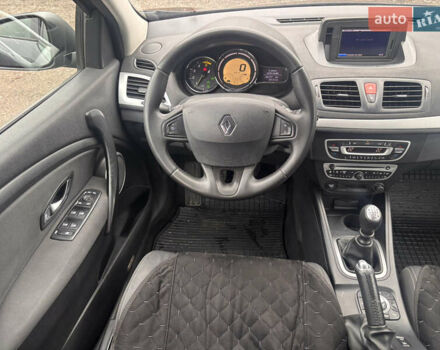 Сірий Рено Меган, об'ємом двигуна 1.5 л та пробігом 268 тис. км за 7300 $, фото 20 на Automoto.ua