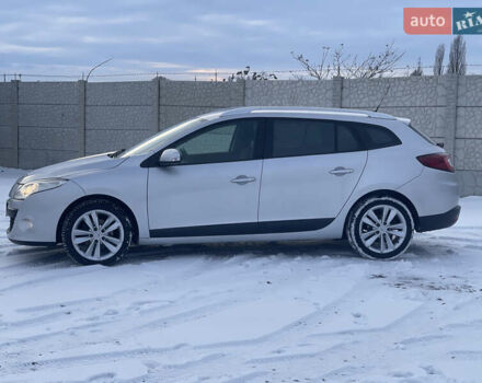 Серый Рено Меган, объемом двигателя 1.6 л и пробегом 225 тыс. км за 7599 $, фото 2 на Automoto.ua