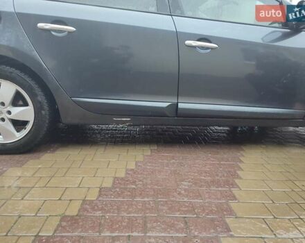 Серый Рено Меган, объемом двигателя 1.4 л и пробегом 250 тыс. км за 7500 $, фото 61 на Automoto.ua