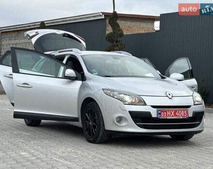 Серый Рено Меган, объемом двигателя 1.9 л и пробегом 143 тыс. км за 8450 $, фото 25 на Automoto.ua