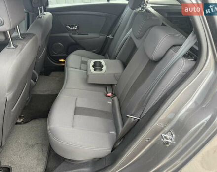 Сірий Рено Меган, об'ємом двигуна 2 л та пробігом 213 тис. км за 8100 $, фото 10 на Automoto.ua