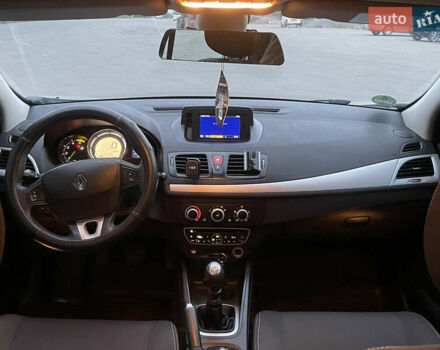 Сірий Рено Меган, об'ємом двигуна 1.46 л та пробігом 291 тис. км за 5700 $, фото 21 на Automoto.ua