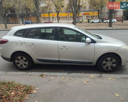 Рено Меган 2010 у Дніпро (Дніпропетровську) на Automoto.ua Сірий Рено Меган, об'ємом двигуна 1.6 л та пробігом 210 тис. км за 7000 $, фото 17 на Automoto.ua