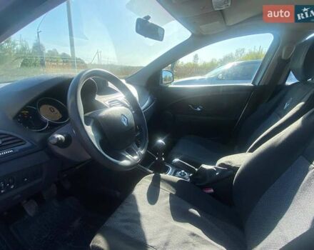 Рено Меган 2010 в Луцке на Automoto.ua Серый Рено Меган, объемом двигателя 1.46 л и пробегом 254 тыс. км за 7000 $, фото 10 на Automoto.ua