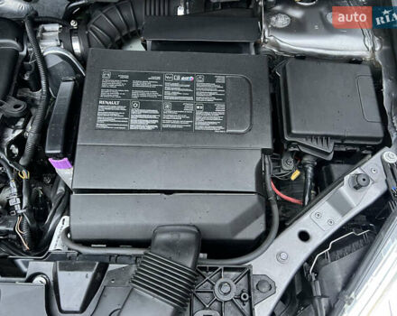 Серый Рено Меган, объемом двигателя 1.6 л и пробегом 182 тыс. км за 7800 $, фото 94 на Automoto.ua