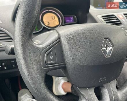 Рено Меган 2010 в Одессе на Automoto.ua Серый Рено Меган, объемом двигателя 1.46 л и пробегом 329 тыс. км за 7500 $, фото 16 на Automoto.ua