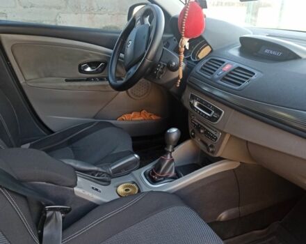 Серый Рено Меган, объемом двигателя 1.5 л и пробегом 322 тыс. км за 5500 $, фото 4 на Automoto.ua