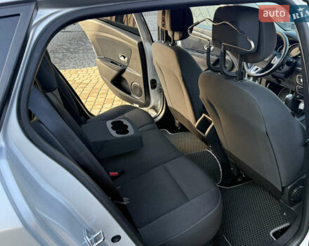 Серый Рено Меган, объемом двигателя 1.46 л и пробегом 180 тыс. км за 6750 $, фото 52 на Automoto.ua