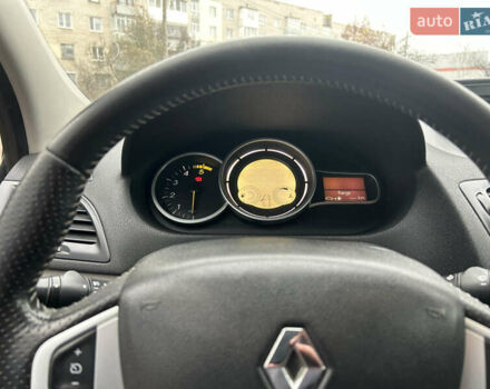 Серый Рено Меган, объемом двигателя 1.46 л и пробегом 285 тыс. км за 5700 $, фото 16 на Automoto.ua