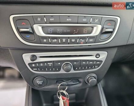 Серый Рено Меган, объемом двигателя 1.6 л и пробегом 195 тыс. км за 7850 $, фото 106 на Automoto.ua