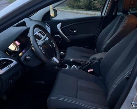 Серый Рено Меган, объемом двигателя 1.6 л и пробегом 215 тыс. км за 7600 $, фото 21 на Automoto.ua