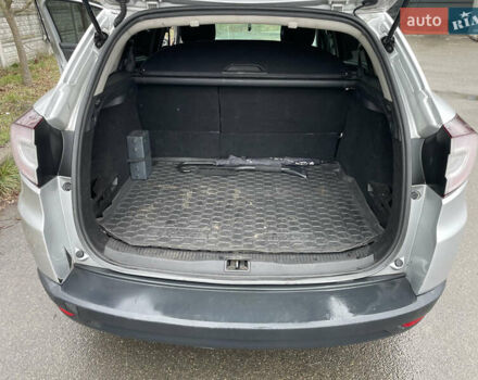 Рено Меган 2010 в Василькове на Automoto.ua Серый Рено Меган, объемом двигателя 1.46 л и пробегом 322 тыс. км за 6000 $, фото 13 на Automoto.ua