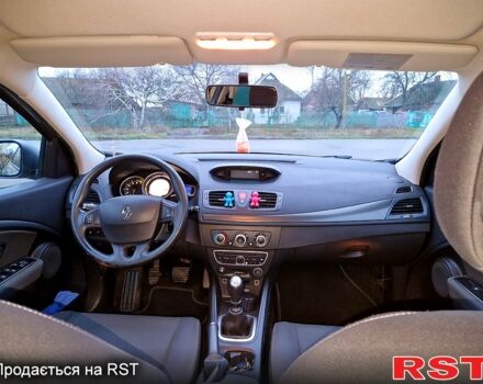 Серый Рено Меган, объемом двигателя 1.6 л и пробегом 238 тыс. км за 7350 $, фото 13 на Automoto.ua