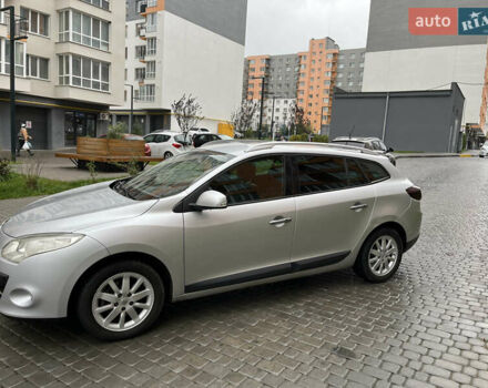 Сірий Рено Меган, об'ємом двигуна 1.46 л та пробігом 223 тис. км за 6250 $, фото 2 на Automoto.ua