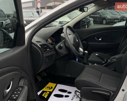 Серый Рено Меган, объемом двигателя 1.46 л и пробегом 260 тыс. км за 7200 $, фото 16 на Automoto.ua