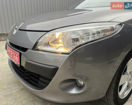 Серый Рено Меган, объемом двигателя 1.6 л и пробегом 182 тыс. км за 7800 $, фото 10 на Automoto.ua