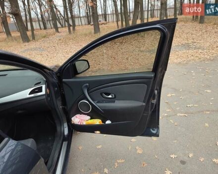 Серый Рено Меган, объемом двигателя 1.4 л и пробегом 250 тыс. км за 7500 $, фото 154 на Automoto.ua