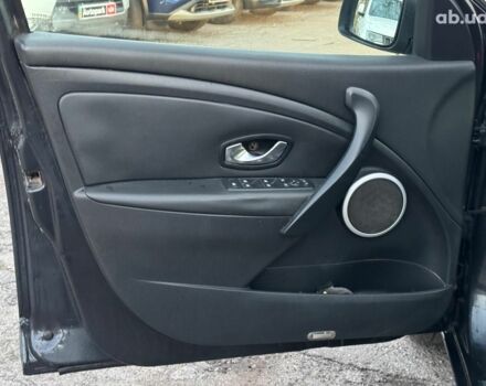 Серый Рено Меган, объемом двигателя 1.9 л и пробегом 297 тыс. км за 7290 $, фото 11 на Automoto.ua