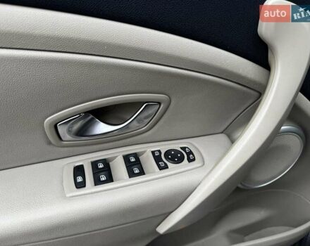 Серый Рено Меган, объемом двигателя 2 л и пробегом 260 тыс. км за 7800 $, фото 17 на Automoto.ua