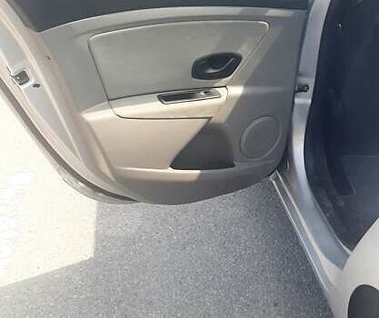 Серый Рено Меган, объемом двигателя 1.5 л и пробегом 350 тыс. км за 6500 $, фото 33 на Automoto.ua