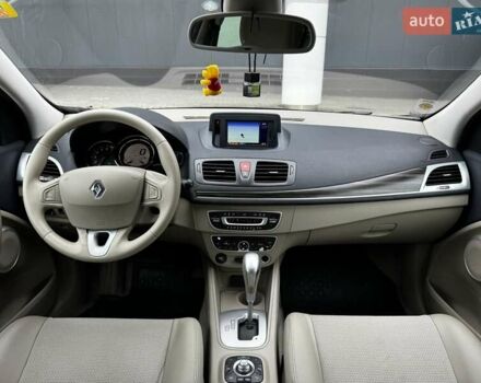Серый Рено Меган, объемом двигателя 2 л и пробегом 260 тыс. км за 7800 $, фото 14 на Automoto.ua