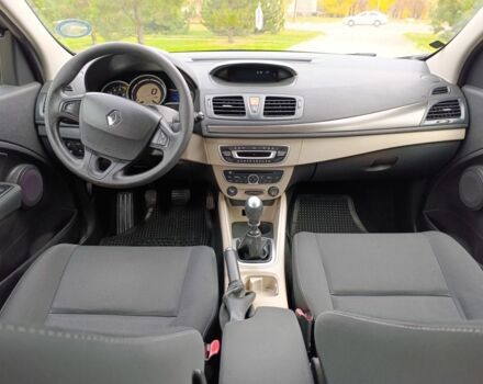 Серый Рено Меган, объемом двигателя 0 л и пробегом 218 тыс. км за 7300 $, фото 3 на Automoto.ua