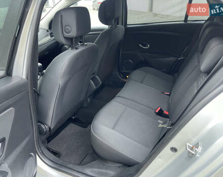 Серый Рено Меган, объемом двигателя 1.6 л и пробегом 225 тыс. км за 7700 $, фото 19 на Automoto.ua