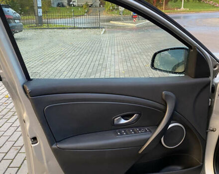 Сірий Рено Меган, об'ємом двигуна 1.4 л та пробігом 127 тис. км за 6800 $, фото 28 на Automoto.ua