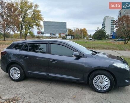 Сірий Рено Меган, об'ємом двигуна 1.46 л та пробігом 273 тис. км за 6500 $, фото 3 на Automoto.ua