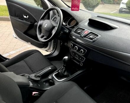 Серый Рено Меган, объемом двигателя 1.5 л и пробегом 263 тыс. км за 5490 $, фото 11 на Automoto.ua