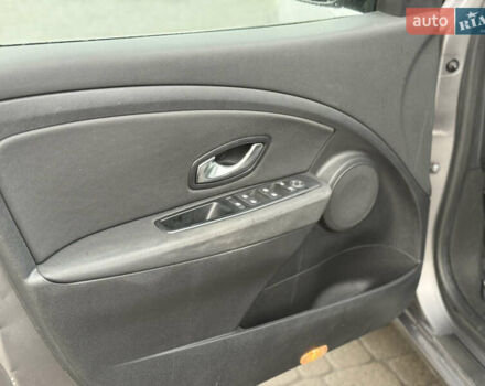 Серый Рено Меган, объемом двигателя 1.6 л и пробегом 227 тыс. км за 6550 $, фото 21 на Automoto.ua