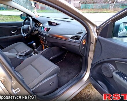 Серый Рено Меган, объемом двигателя 1.6 л и пробегом 238 тыс. км за 7350 $, фото 10 на Automoto.ua