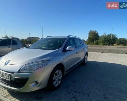 Рено Меган 2010 в Луцке на Automoto.ua Серый Рено Меган, объемом двигателя 1.46 л и пробегом 254 тыс. км за 7000 $, фото 8 на Automoto.ua